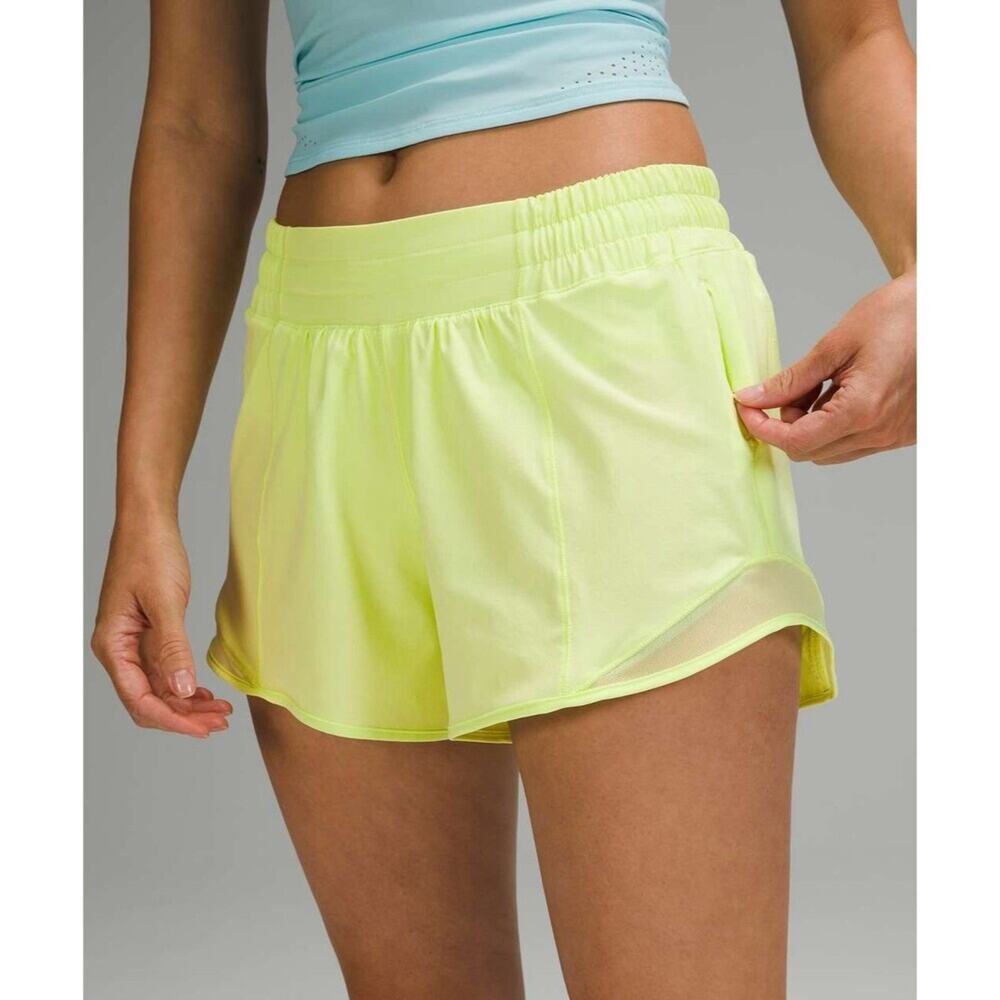 Lululemon Hotty Hot Low Rise Short 4" size 6